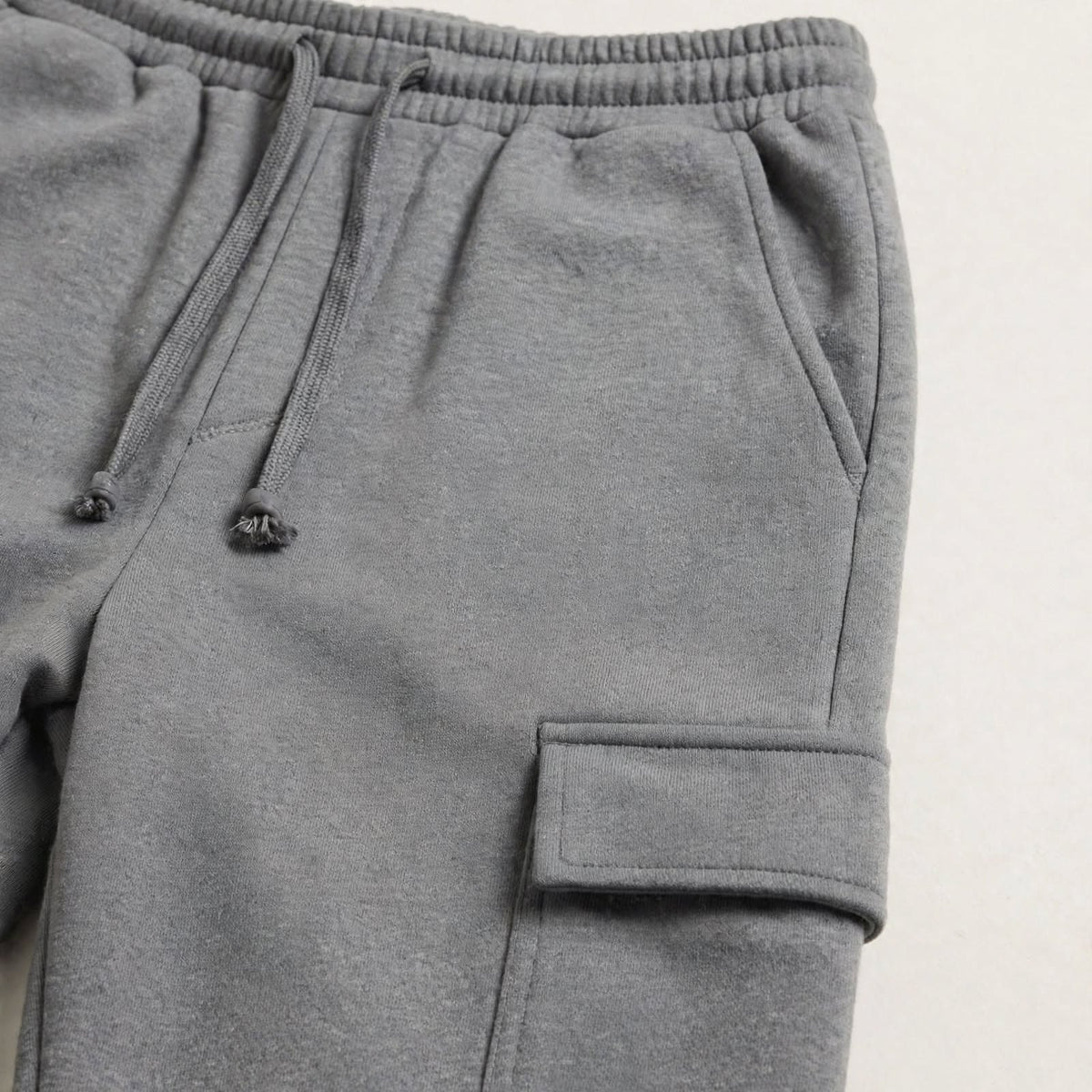 Men’s Gray Cargo Trousers – Modern Relaxed Fit Casual Pants with Side Pockets